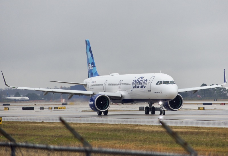 Photo of N2044J - JetBlue Airways Airbus A321NEO at MCO on AeroXplorer Aviation Database