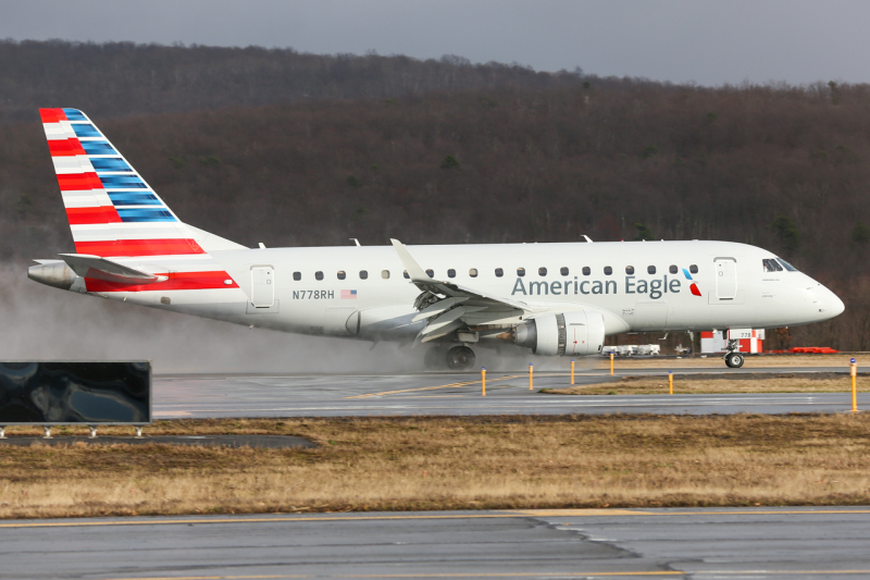 Photo of N778RH - American Airlines Embraer E170 at AVP on AeroXplorer Aviation Database