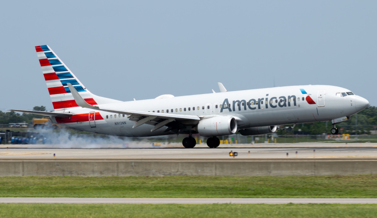 Photo of N913NN - American Airlines Boeing 737-800 at MSP on AeroXplorer Aviation Database