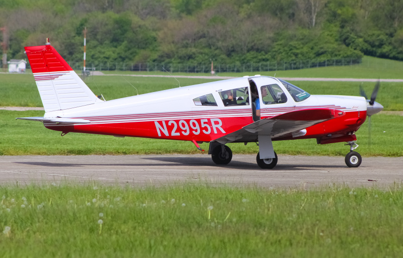 Photo of N2995R - PRIVATE  Piper 28 Archer at LUK on AeroXplorer Aviation Database