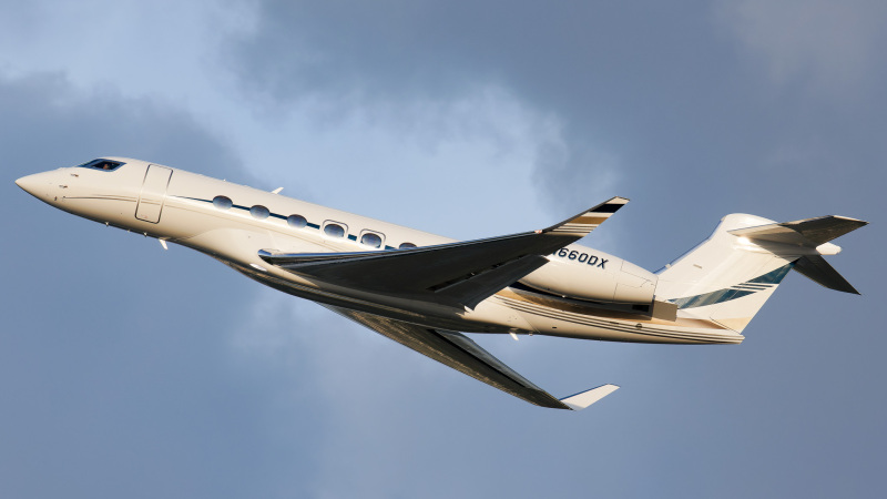 Photo of N660DX - PRIVATE Gulfstream G600 at TPA on AeroXplorer Aviation Database
