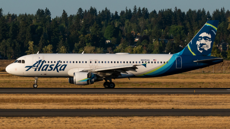 Photo of N835VA - Alaska Airlines Airbus A320 at PDX on AeroXplorer Aviation Database