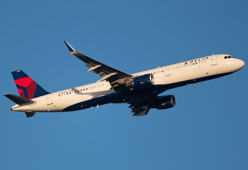 Photo of N392DN - Delta Airlines Airbus A321-200 at MCO on AeroXplorer Aviation Database