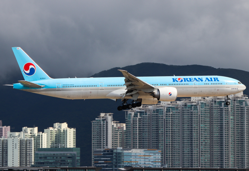 Photo of HL8041 - Korean Air Boeing 777-300 at HKG on AeroXplorer Aviation Database