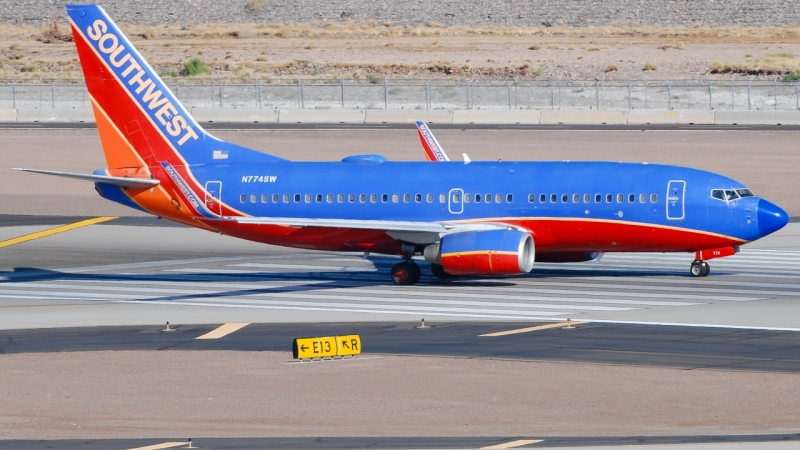 Photo of N774SW - Southwest Airlines Boeing 737-700 at PHX on AeroXplorer Aviation Database