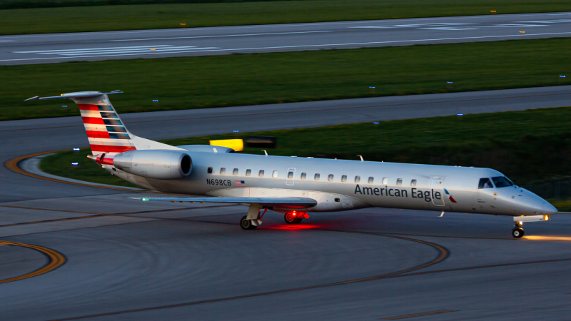 Photo of N698CB - American Eagle Embraer ERJ145 at CMH on AeroXplorer Aviation Database