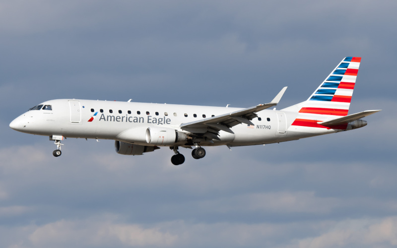 Photo of N117HQ - American Eagle Embraer E175 at PHL on AeroXplorer Aviation Database