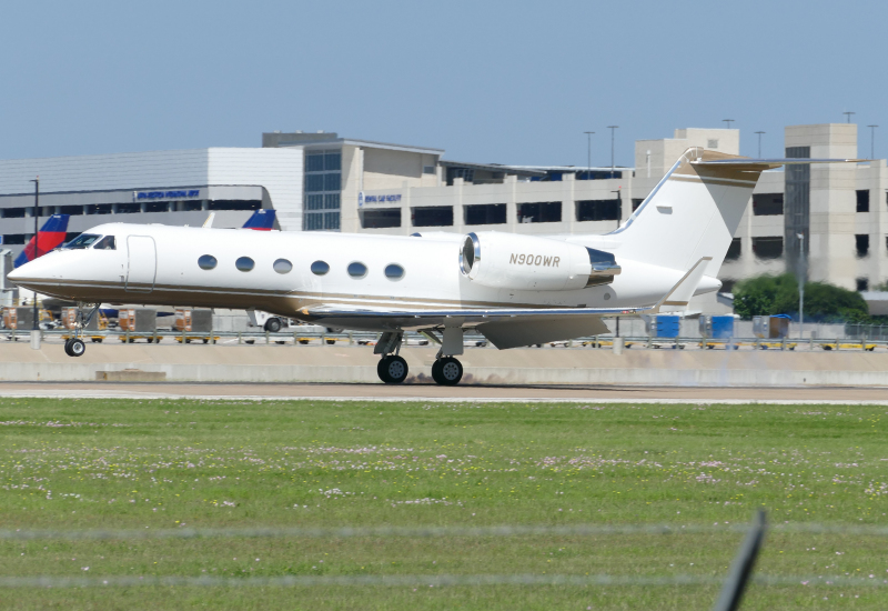 Photo of N900WR - PRIVATE Gulfstream IV at AUS on AeroXplorer Aviation Database
