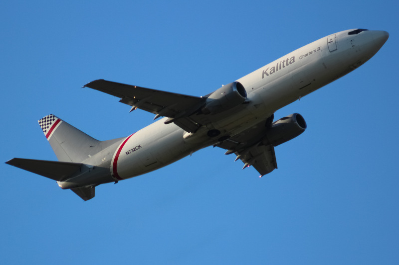 Photo of N732CK - Kalitta Charters Boeing 737-400 at CVG on AeroXplorer Aviation Database