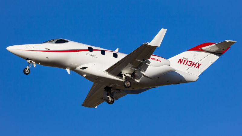 Photo of N113HX - PRIVATE HA-420 HondaJet at CMH on AeroXplorer Aviation Database