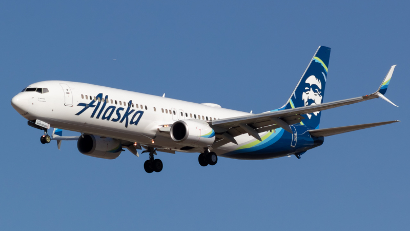 Photo of N440AS - Alaska Airlines Boeing 737-900ER at LAX on AeroXplorer Aviation Database