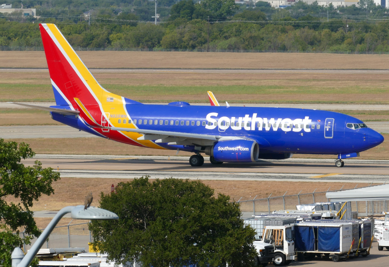 Photo of N939WN - Southwest Airlines Boeing 737-700 at AUS on AeroXplorer Aviation Database