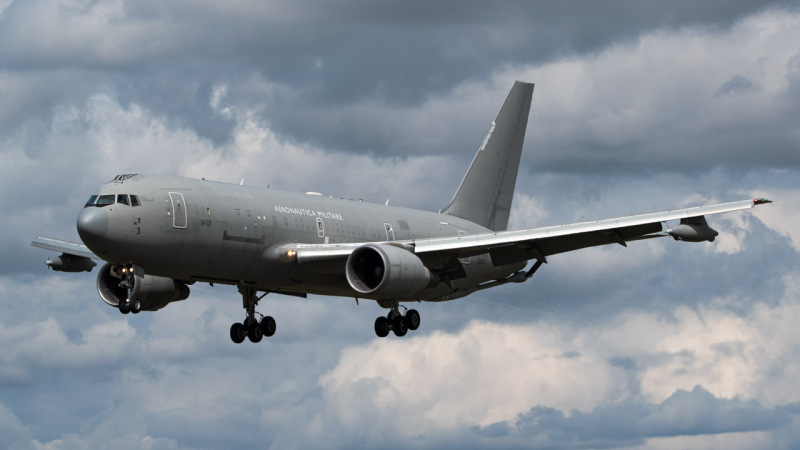 Photo of MM62227 - Italian Air Force Boeing KC-767 at FFD on AeroXplorer Aviation Database