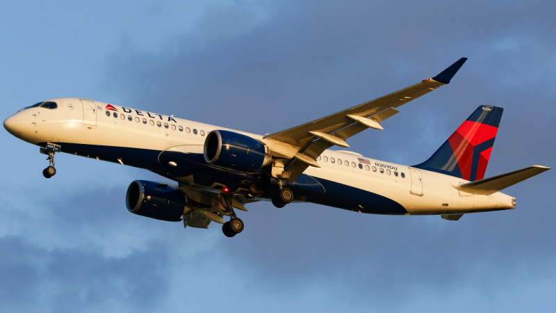 Photo of N309DU - Delta Airlines Airbus A220-300 at TPA on AeroXplorer Aviation Database