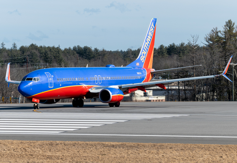 Photo of N490WN - Southwest Airlines Boeing 737-700 at MHT on AeroXplorer Aviation Database