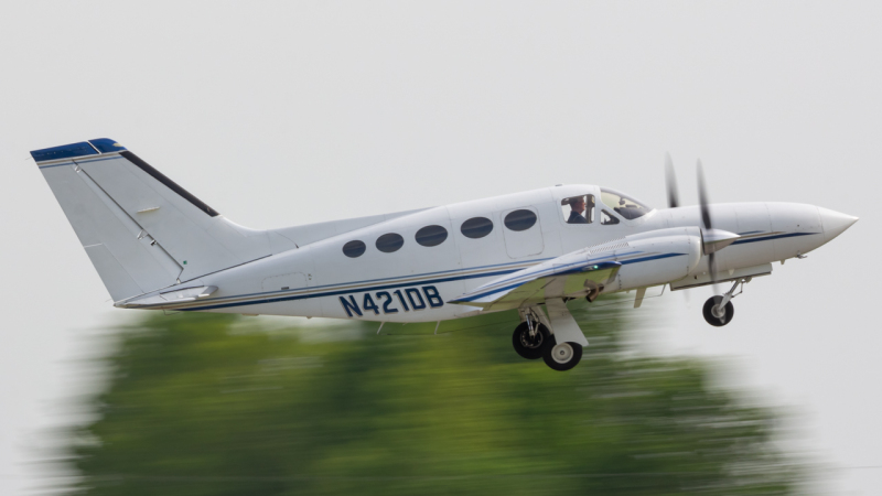 Photo of N421DB - PRIVATE Cessna 421 at CMH on AeroXplorer Aviation Database