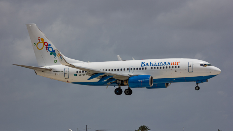 Photo of C6-BFY - Bahamasair Boeing 737-700 at FLL on AeroXplorer Aviation Database