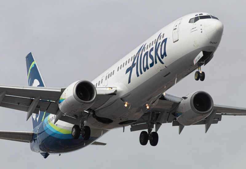 Photo of N306AS - Alaska Airlines Boeing 737-900 at BOI on AeroXplorer Aviation Database
