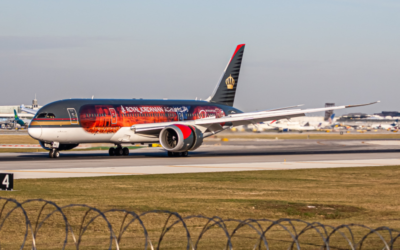 Photo of JY-BAH - Royal Jordanian Boeing 787-8 at ORD on AeroXplorer Aviation Database