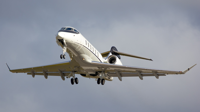 Photo of N472AR - PRIVATE Bombardier Challenger 350 at APF on AeroXplorer Aviation Database