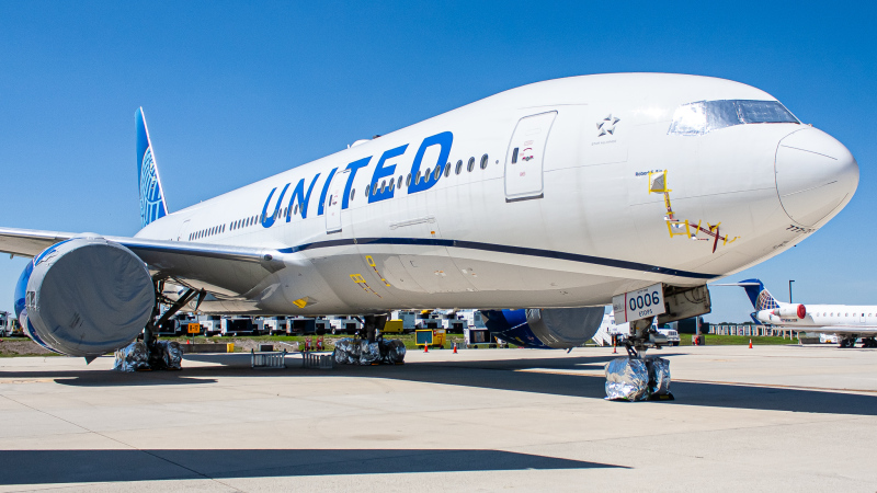 Photo of N77006 - United Airlines Boeing 777-200ER at IAD on AeroXplorer Aviation Database