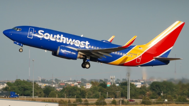 Photo of N451WN - Southwest Airlines Boeing 737-700 at KOKC on AeroXplorer Aviation Database