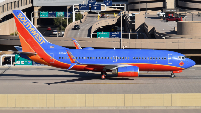 Photo of N266WN - Southwest Airlines Boeing 737-700 at PHX on AeroXplorer Aviation Database