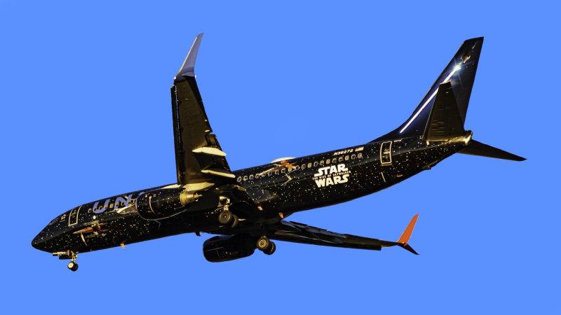 Photo of N36272 - United Airlines Boeing 737-800 at IAD on AeroXplorer Aviation Database