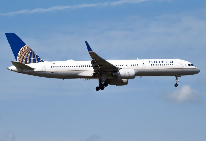 Photo of N41135 - United Airlines Boeing 757-200 at EWR on AeroXplorer Aviation Database
