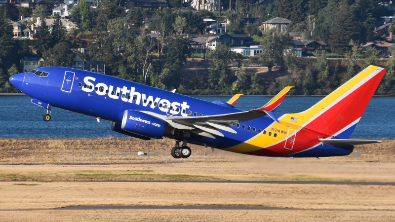 Photo of N914WN - Southwest Airlines Boeing 737-700 at PDX on AeroXplorer Aviation Database