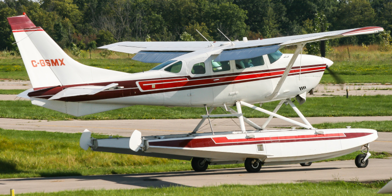 Photo of C-GSMX - PRIVATE Cessna TU206G Stationair at CZBA on AeroXplorer Aviation Database