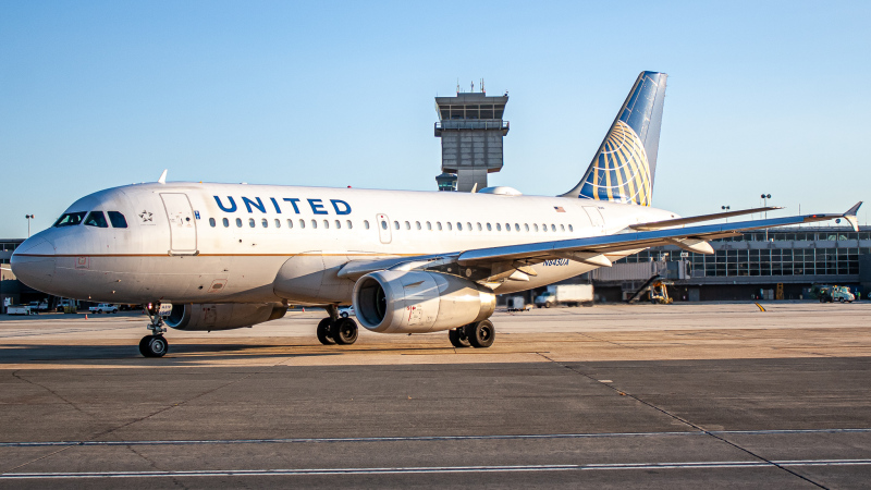 Photo of N845UA - United Airlines Airbus A320 at IAD on AeroXplorer Aviation Database