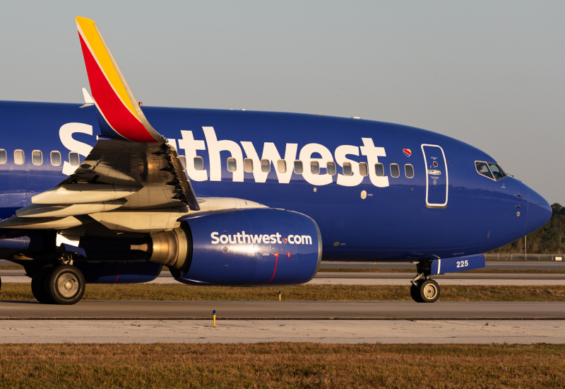 Photo of N225WN - Southwest Airlines Boeing 737-700 at MCO on AeroXplorer Aviation Database