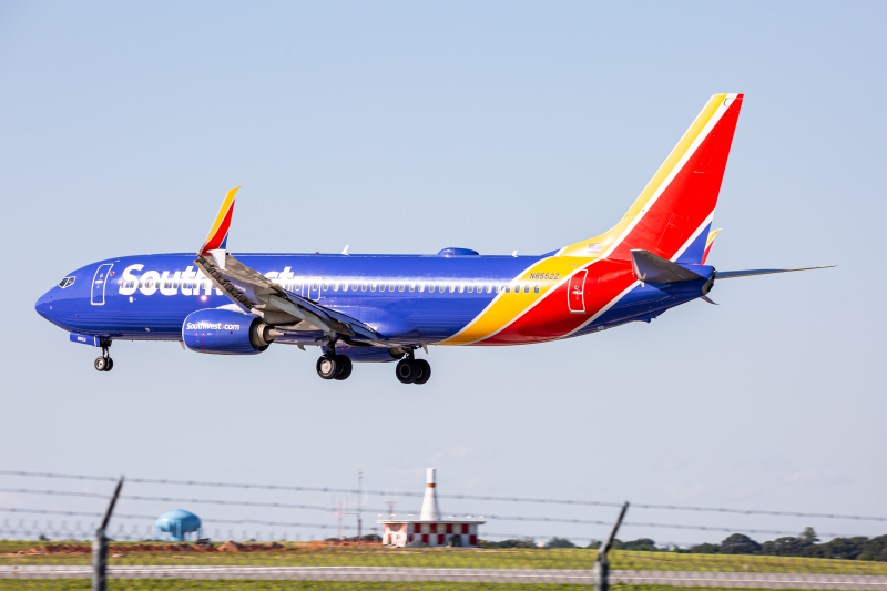 Photo of N8552Z - Southwest Airlines Boeing 737-800 at BWI on AeroXplorer Aviation Database
