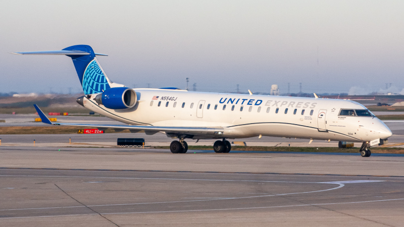 Photo of N554GJ - United Express Mitsubishi CRJ-700 at ORD on AeroXplorer Aviation Database