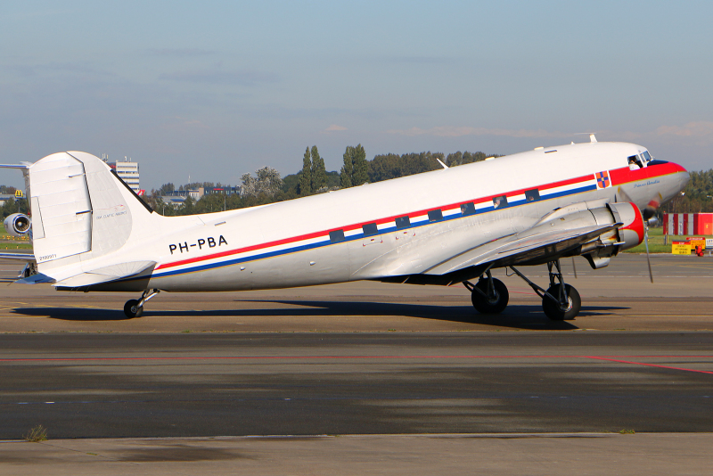 Photo of PH-PBA - DDA Classic Airlines Douglas DC-3 at AMS on AeroXplorer Aviation Database