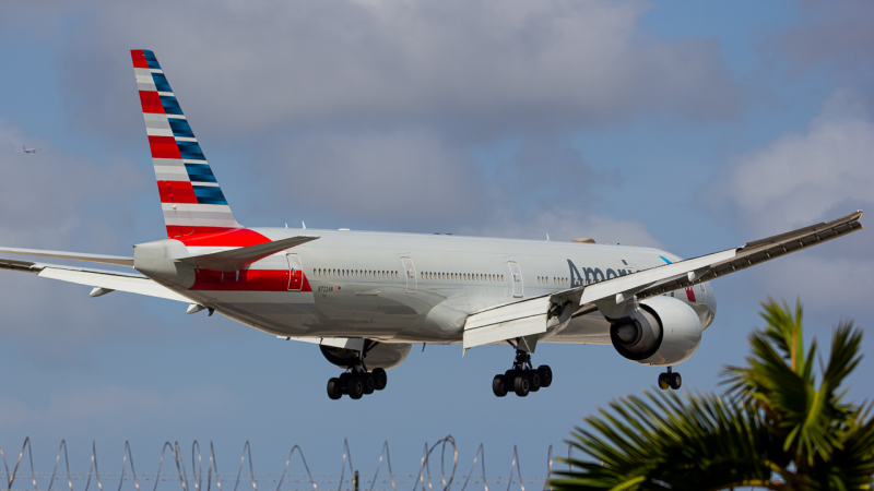 Photo of N722AN - American Airlines Boeing 777-300ER at MIA on AeroXplorer Aviation Database