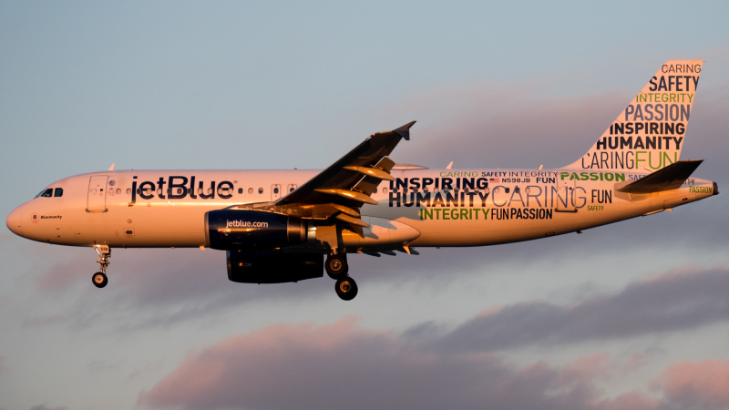 Photo of N598JB - JetBlue Airways Airbus A320 at BWI on AeroXplorer Aviation Database