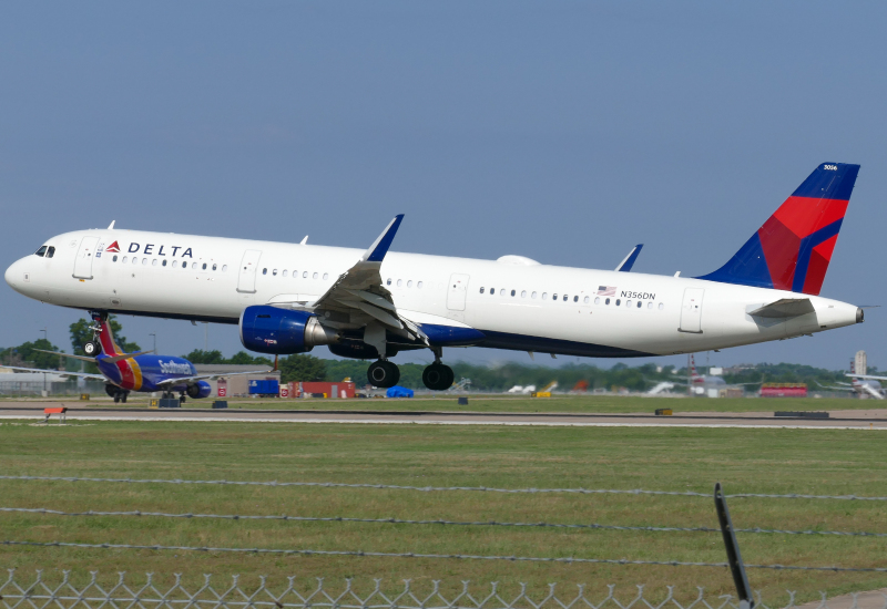 Photo of N356DN - Delta Airlines Airbus A321-200 at AUS on AeroXplorer Aviation Database