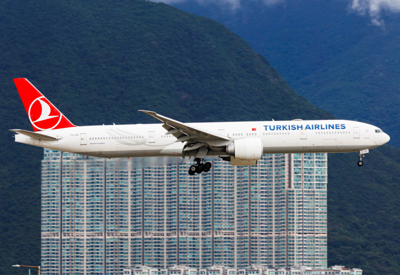 Photo of TC-JJU - Turkish Airlines Boeing 777-300ER at HKG on AeroXplorer Aviation Database