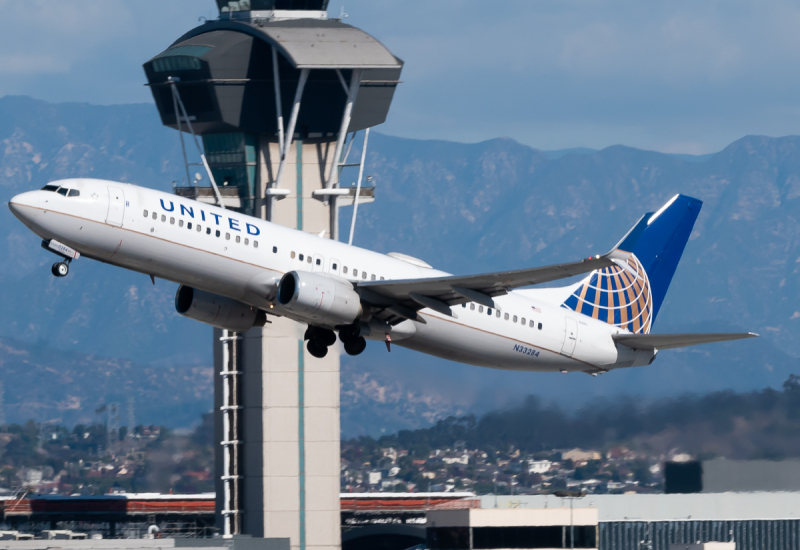 Photo of N33284 - United Airlines Boeing 737-800 at LAX on AeroXplorer Aviation Database
