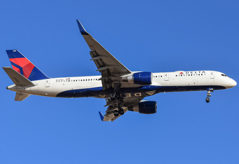 Photo of N658DL - Delta Airlines Boeing 757-200 at DEN on AeroXplorer Aviation Database