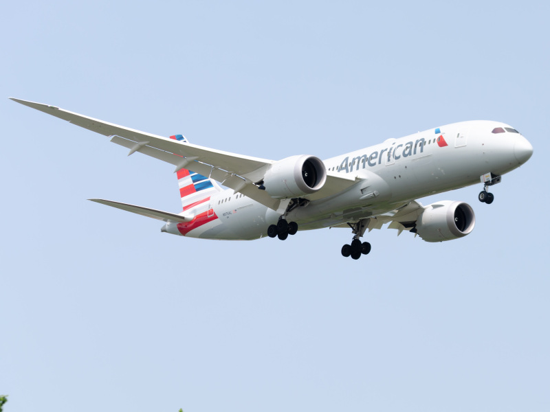 Photo of N876AL - American Airlines Boeing 787-8 at PHL on AeroXplorer Aviation Database