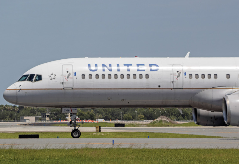Photo of N21108 - United Airlines Boeing 757-200 at MCO on AeroXplorer Aviation Database