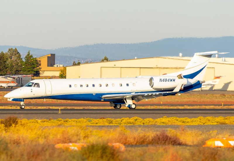 Photo of N484WM - PRIVATE Embraer Legacy 600 at RDM on AeroXplorer Aviation Database