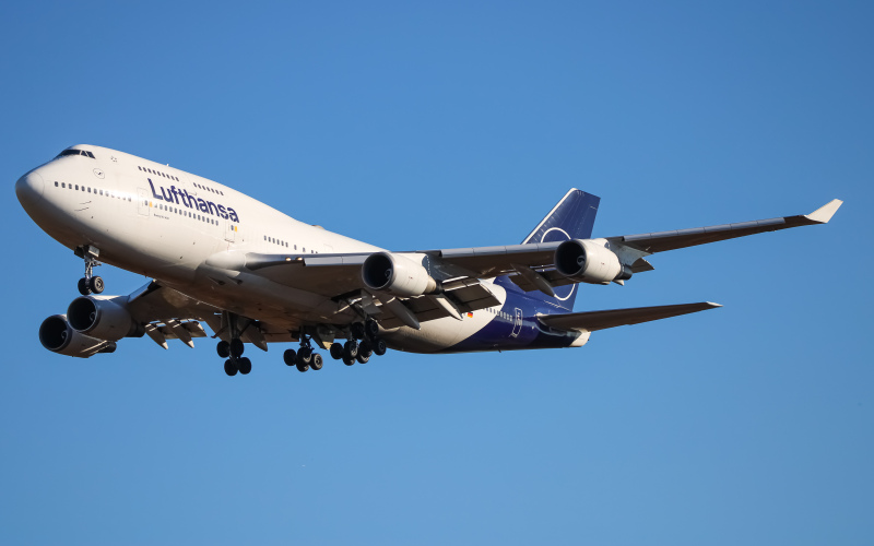 Photo of D-ABVM - Lufthansa Boeing 747-400 at IAD on AeroXplorer Aviation Database