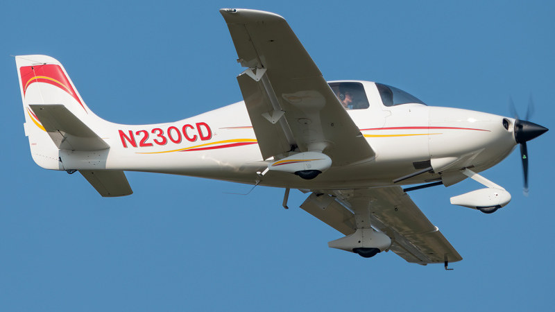 Photo of N230CD - PRIVATE Cirrus SR-20 at IAD on AeroXplorer Aviation Database
