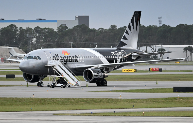 Photo of N328NV - Allegiant Air Airbus A319 at DAB on AeroXplorer Aviation Database