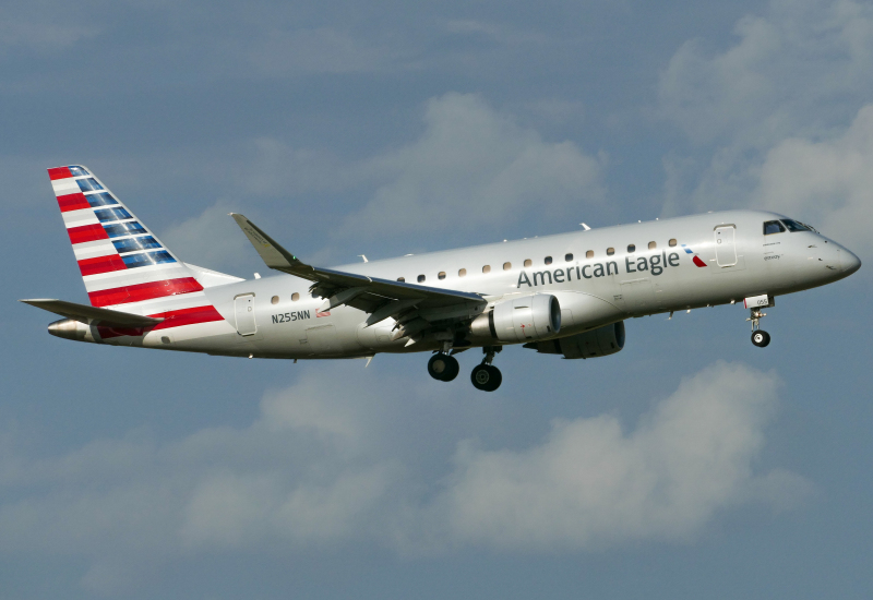 Photo of N255NN - American Airlines Embraer E175 at DFW on AeroXplorer Aviation Database