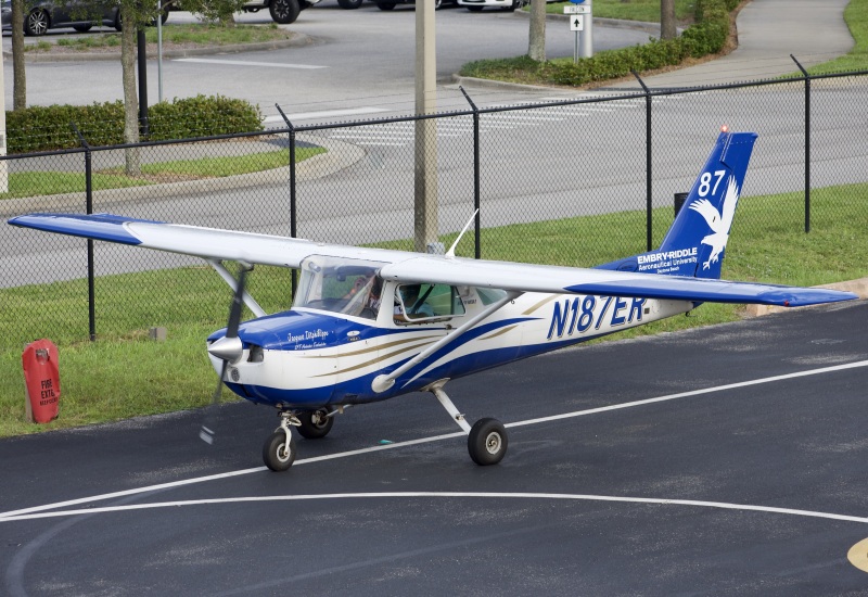 Photo of N187ER - Embry-Riddle Aeronautical University Cessna 172 at DAB on AeroXplorer Aviation Database